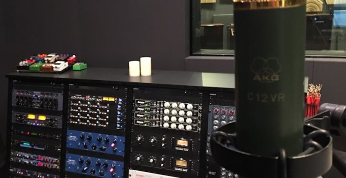 akg-c12